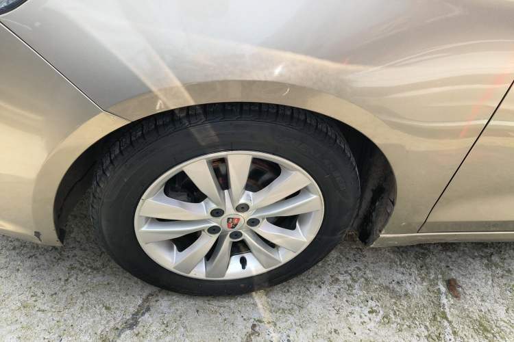 Used Roewe 360 2015 1.5L Automatic Luxury Edition Left Front Wheel Hub
