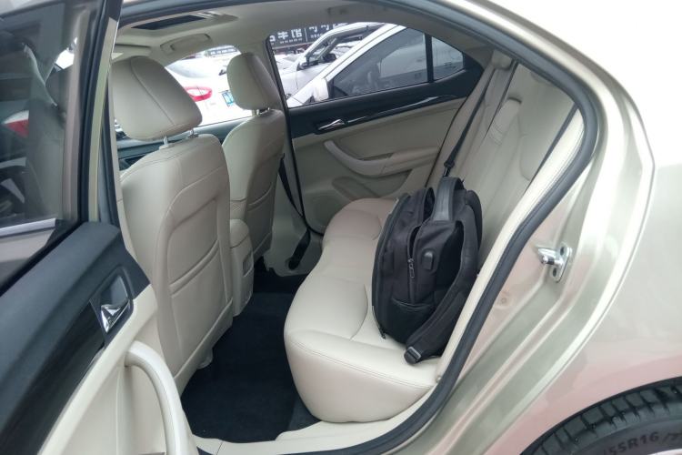 Used Roewe 360 2015 1.5L Automatic Luxury Edition Left Rear Seat