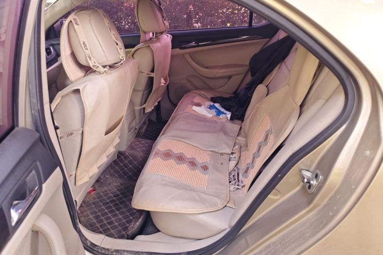 Used Roewe 360 2015 1.5L Automatic Luxury Edition Left Rear Seat