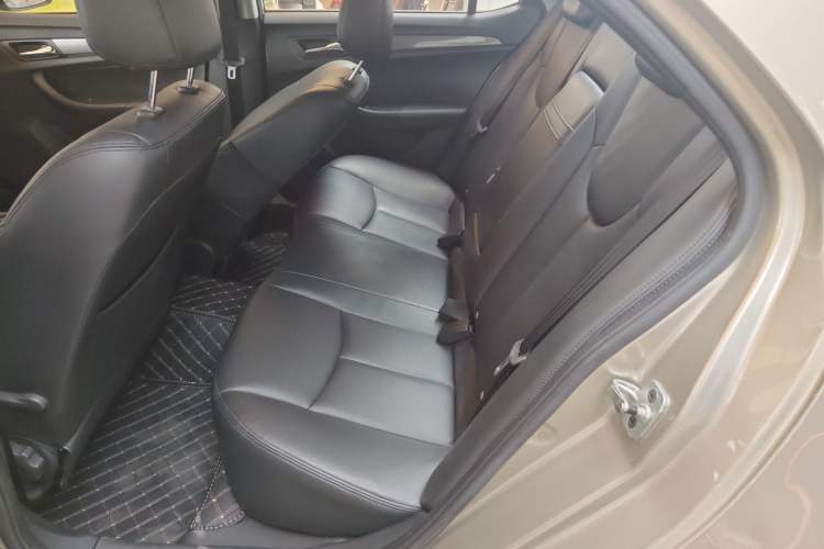 Used Roewe 360 2015 20T TST Deluxe Edition Left Rear Seat