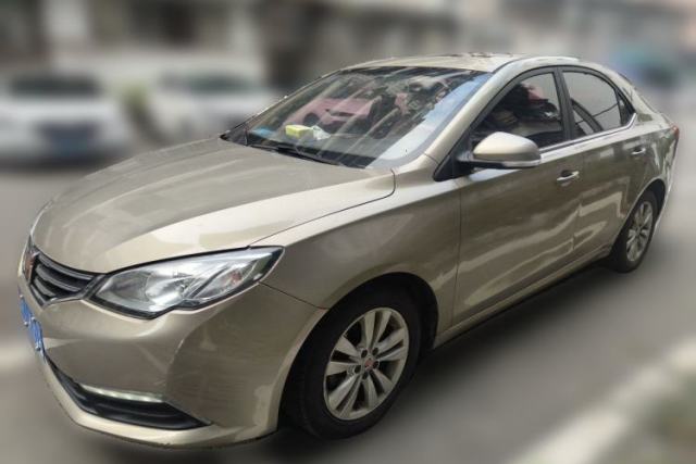 Używany Roewe 360 2015 1.5L Automatic Luxury Edition