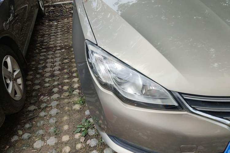 Used Roewe 360 2015 1.5L Manual Luxury Edition Right Front Headlight
