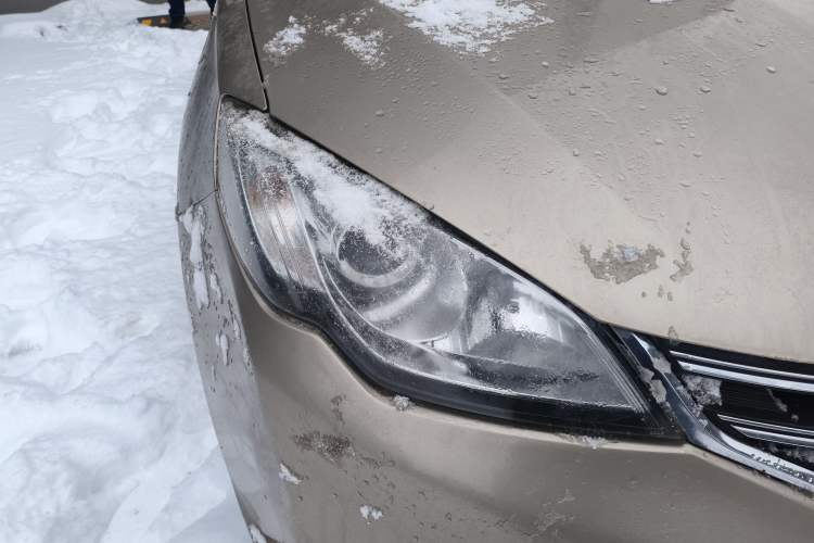 Used Roewe 360 2015 1.5L Manual Luxury Edition Right Front Headlight