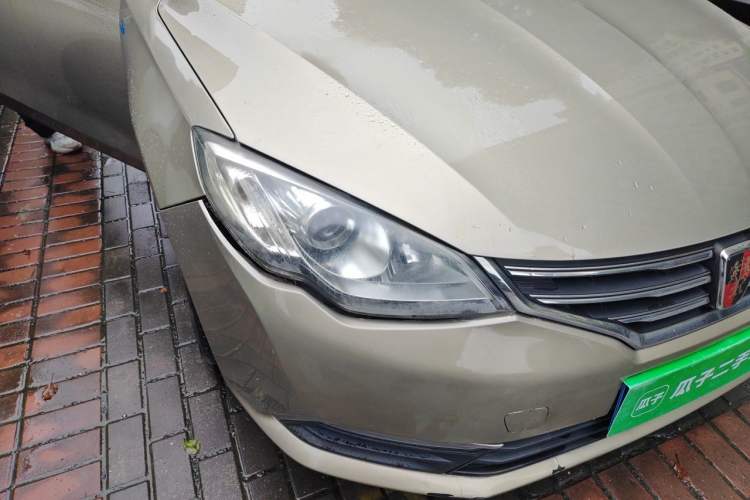 Used Roewe 360 2015 1.5L Automatic Luxury Edition Right Front Headlight