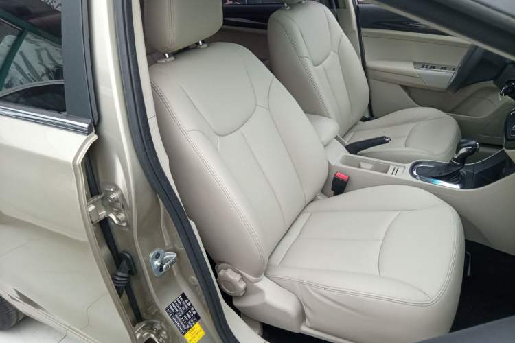 Used Roewe 360 2015 1.5L Automatic Luxury Edition Right Front Seat
