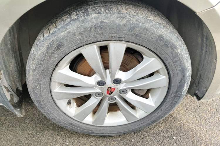 Used Roewe 360 2015 1.5L Manual Luxury Edition Right Front Wheel Hub