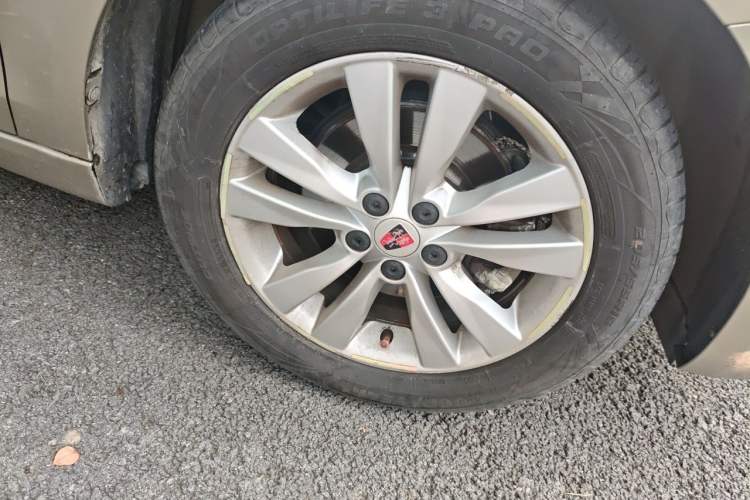 Used Roewe 360 2015 1.5L Manual Luxury Edition Right Front Wheel Hub