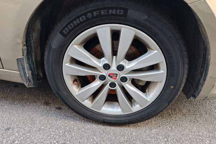 Used Roewe 360 2015 1.5L Automatic Luxury Edition Right Front Wheel Hub