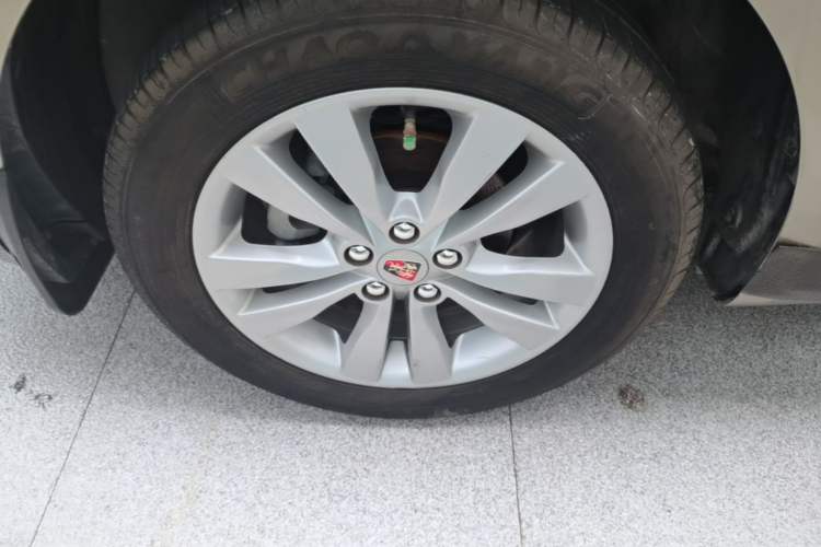 Used Roewe 360 2015 1.5L Automatic Luxury Edition Right Rear Wheel Hub