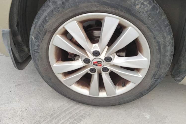 Used Roewe 360 2015 1.5L Automatic Luxury Edition Right Rear Wheel Hub