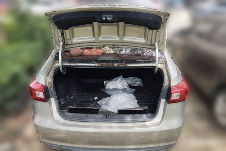 Used Roewe 360 2015 1.5L Manual Luxury Edition Trunk