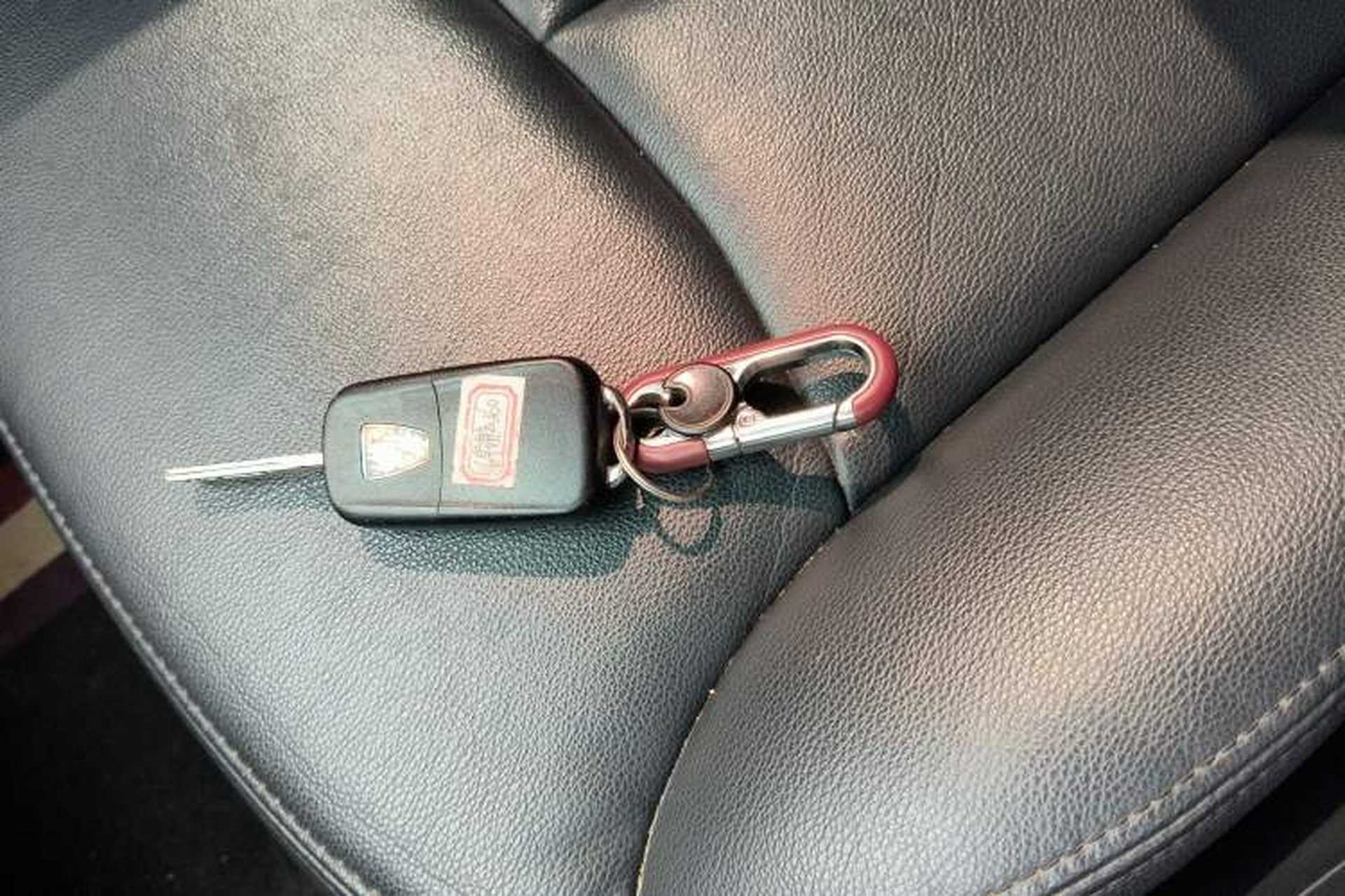 Used Roewe 360 2015 1.5L Automatic Luxury Edition Vehicle Key