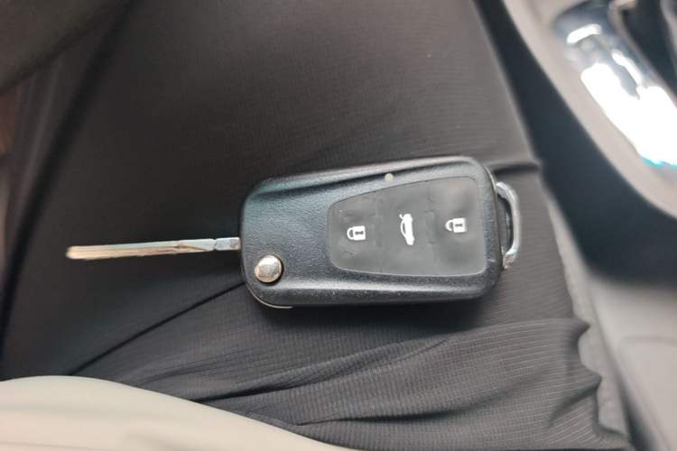 Used Roewe 360 2015 1.5L Automatic Luxury Edition Vehicle Key