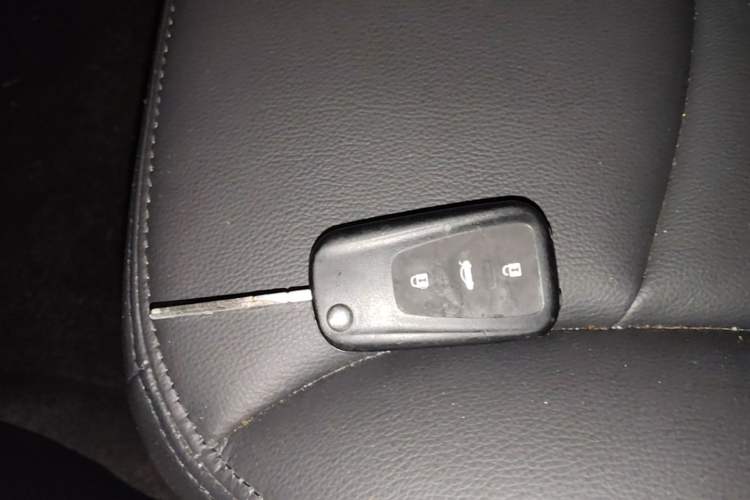 Used Roewe 360 2015 1.5L Manual Luxury Edition Vehicle Key