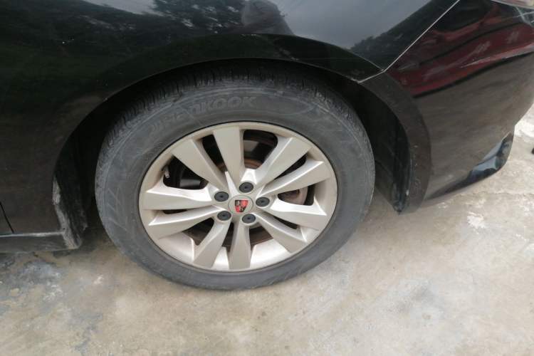 Used Roewe 360 2016 1.5L Manual Smart Screen Version Right Front Wheel Hub