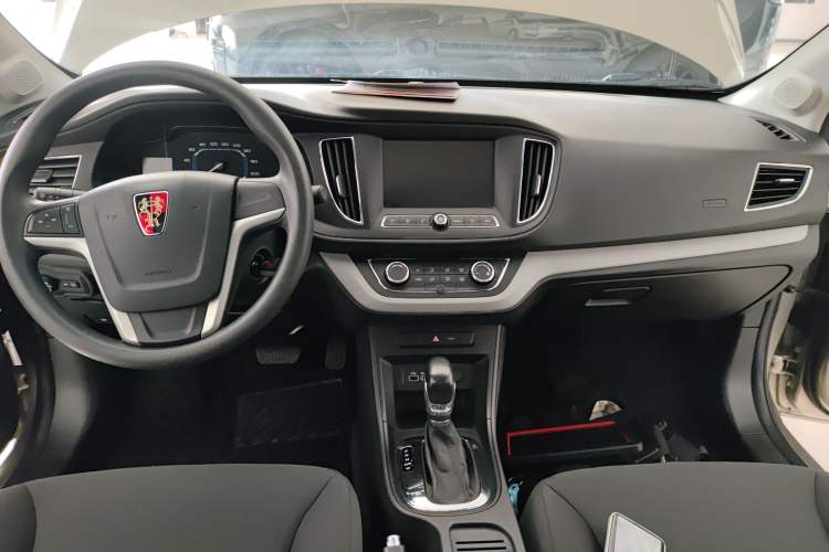 Used Roewe 360 2016 1.5L Automatic Smart Screen Version Center Console