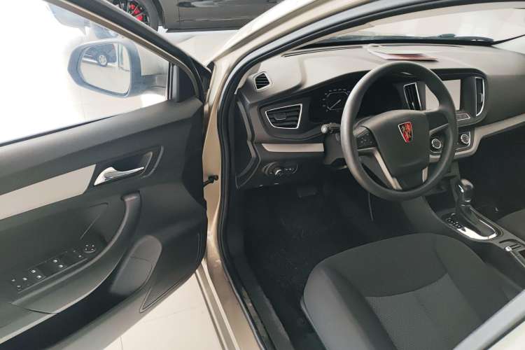 Used Roewe 360 2016 1.5L Automatic Smart Screen Version Driver Seat