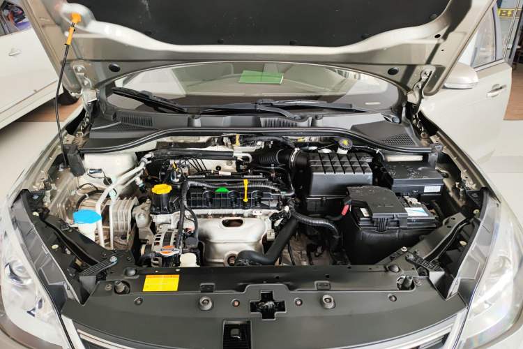 Used Roewe 360 2016 1.5L Automatic Smart Screen Version Engine Bay