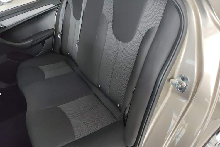 Used Roewe 360 2016 1.5L Automatic Smart Screen Version Left Rear Seat