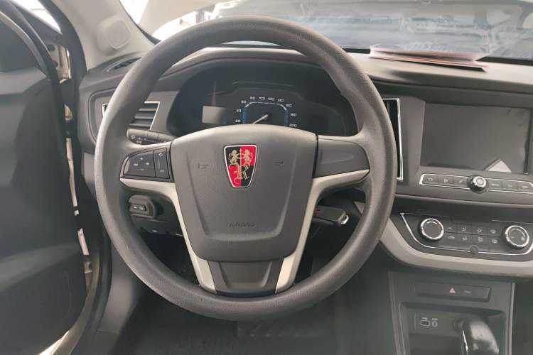 Used Roewe 360 2016 1.5L Automatic Smart Screen Version Steering Wheel