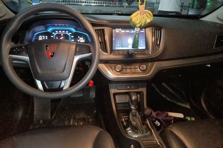 Used Roewe 360 2016 1.5L Automatic Smart Screen Version Center Console