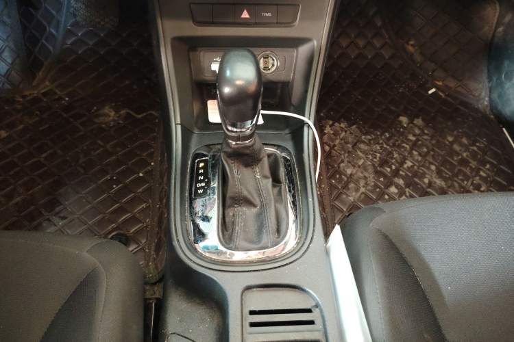 Used Roewe 360 2016 1.5L Automatic Smart Screen Version Gear Lever