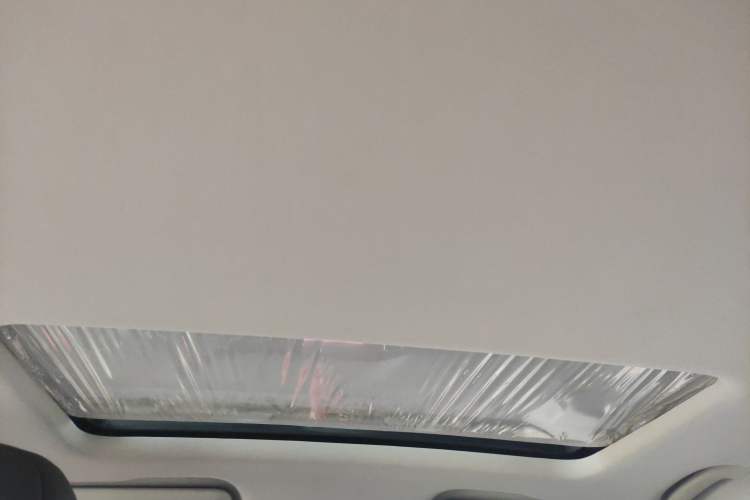 Used Roewe 360 2016 1.5L Manual Smart Screen Version Headliner