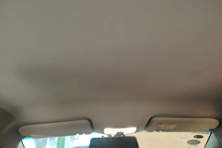 Used Roewe 360 2016 1.5L Automatic Smart Screen Version Headliner