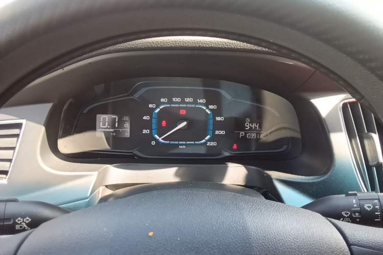 Used Roewe 360 2016 1.5L Automatic Smart Screen Version Instrument Cluster