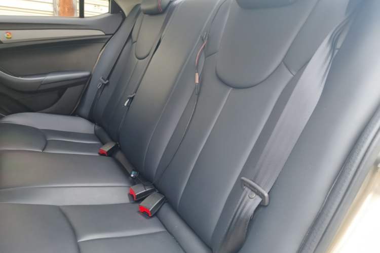 Used Roewe 360 2016 1.5L Manual Smart Screen Version Left Rear Seat