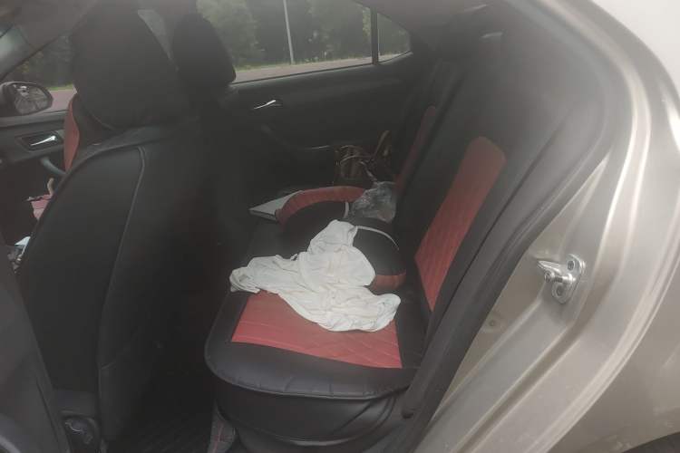 Used Roewe 360 2016 1.5L Automatic Smart Screen Version Left Rear Seat