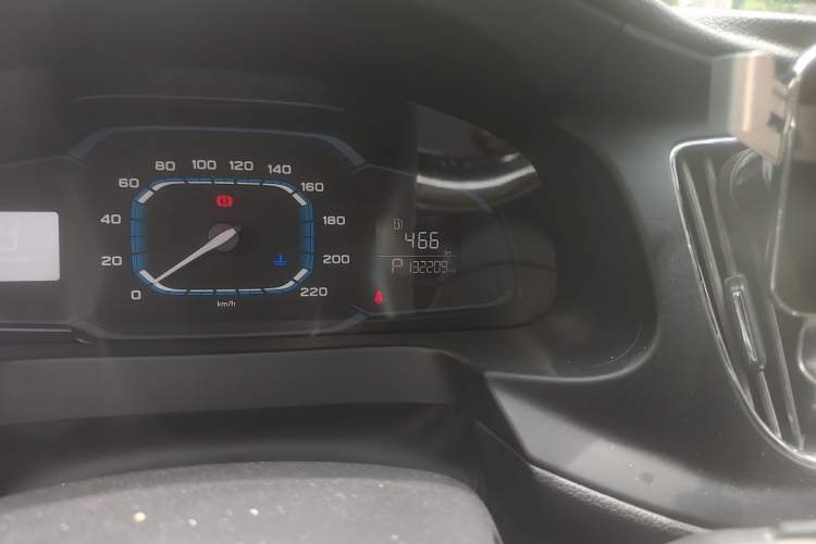 Used Roewe 360 2016 1.5L Automatic Smart Screen Version Odometer Close Up