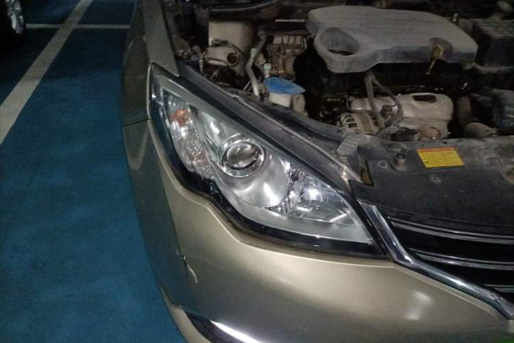 Used Roewe 360 2016 1.5L Automatic Smart Screen Version Right Front Headlight