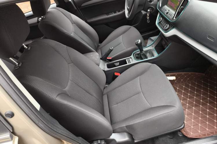Used Roewe 360 2016 1.5L Manual Smart Screen Version Right Front Seat