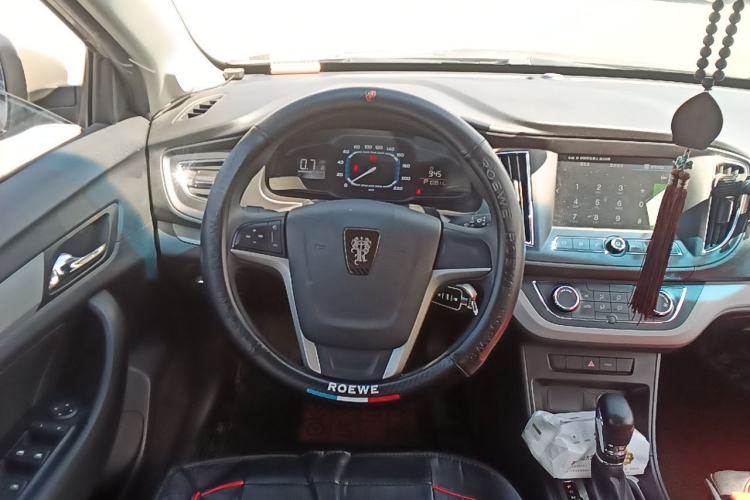 Used Roewe 360 2016 1.5L Automatic Smart Screen Version Steering Wheel