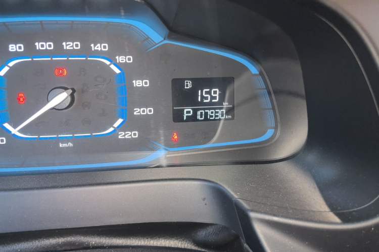 Used Roewe 360 2016 1.5L Automatic Smart Screen Version Odometer Close Up