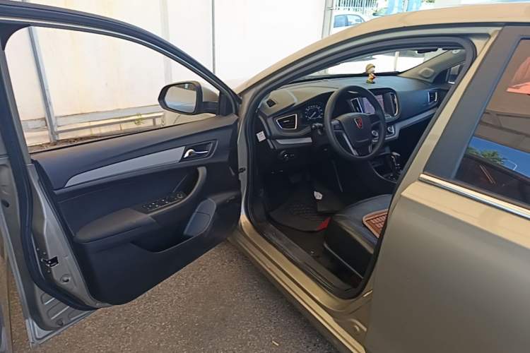 Used Roewe 360 2016 1.5L Automatic Smart Screen Version Driver Seat