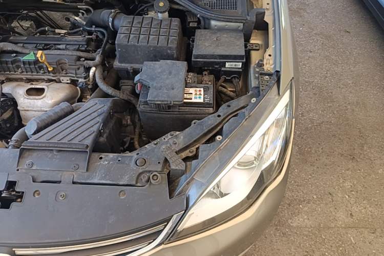 Used Roewe 360 2016 1.5L Automatic Smart Screen Version Engine Bay Left