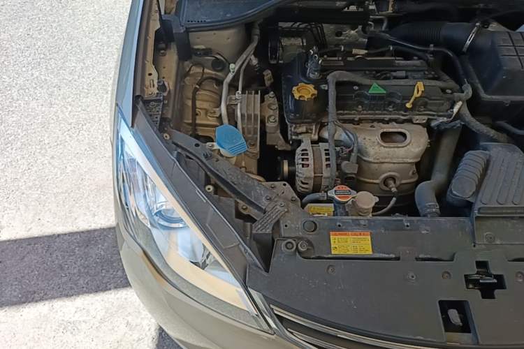 Used Roewe 360 2016 1.5L Automatic Smart Screen Version Engine Bay Right