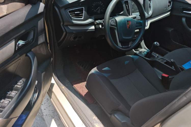 Used Roewe 360 2016 1.5L Manual Smart Screen Version Driver Seat