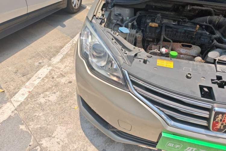 Used Roewe 360 2016 1.5L Manual Smart Screen Version Right Front Headlight
