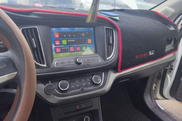Used Roewe 360 2016 1.5L Manual Smart Screen Version Audio And AC Panel