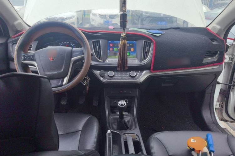 Used Roewe 360 2016 1.5L Manual Smart Screen Version Center Console