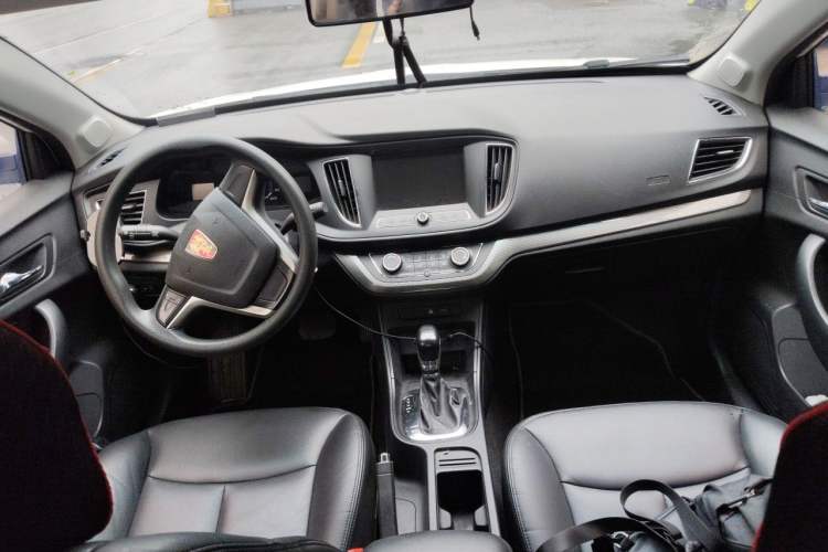 Used Roewe 360 2016 1.5L Automatic Smart Screen Version Center Console