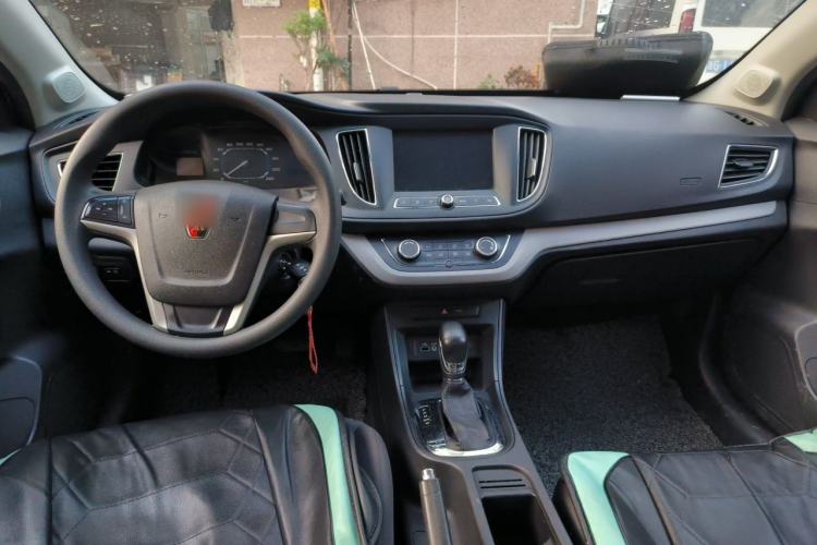 Used Roewe 360 2016 1.5L Automatic Smart Screen Version Center Console