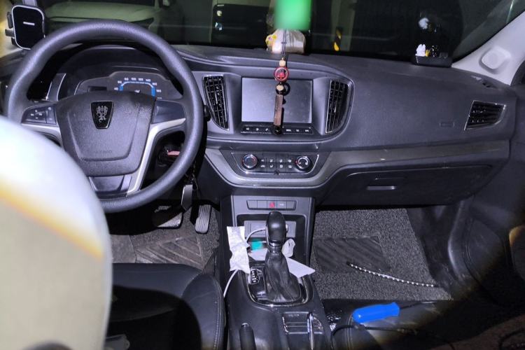 Used Roewe 360 2016 1.5L Automatic Smart Screen Version Center Console