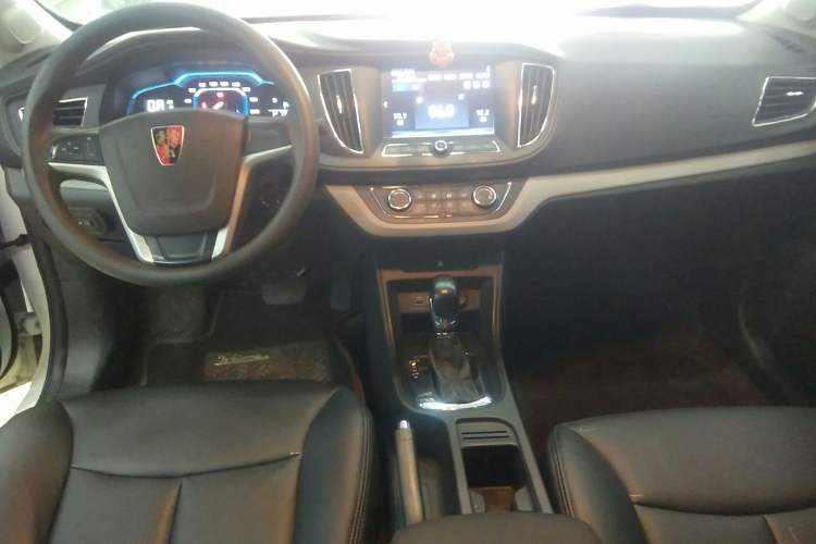 Used Roewe 360 2016 1.5L Automatic Smart Screen Version Center Console