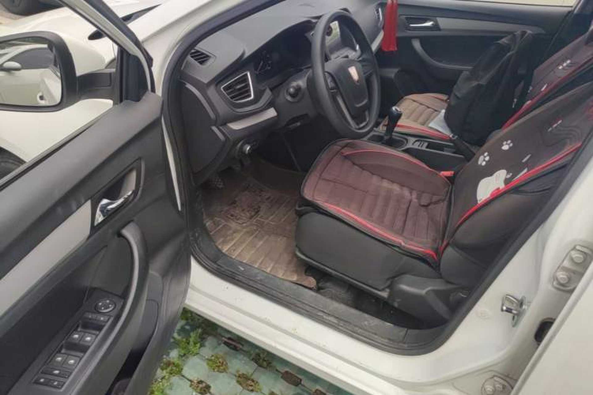 Used Roewe 360 2016 1.5L Manual Smart Screen Version Driver Seat
