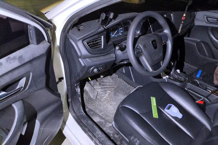 Used Roewe 360 2016 1.5L Automatic Smart Screen Version Driver Seat