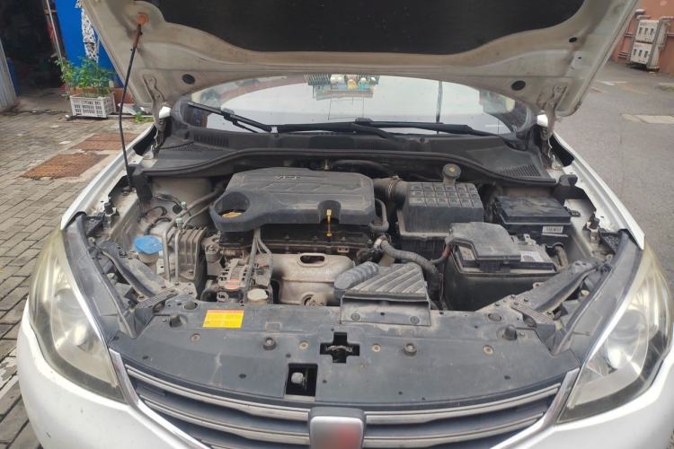 Used Roewe 360 2016 1.5L Manual Smart Screen Version Engine Bay